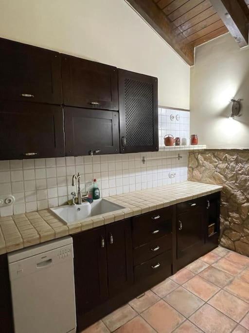 L'amagatall Del Montnegre Villalba Saserra