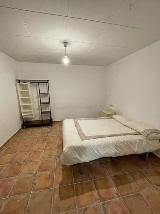 L'amagatall Del Montnegre